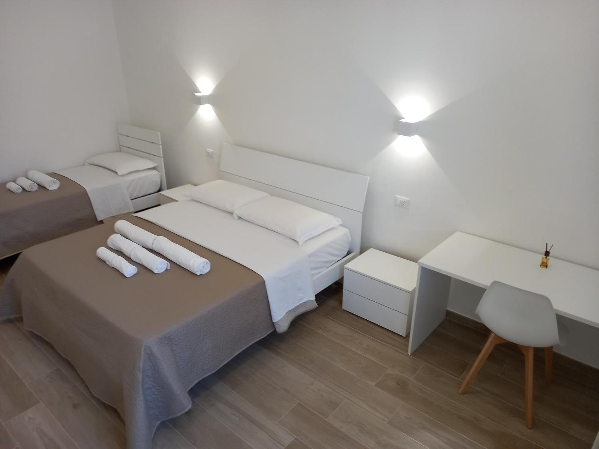 Amare Bed & Breakfast Rodi Garganico Habitación foto